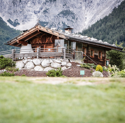 Genuss am Golfplatz: die Stöttlalm Genuss am Golfplatz: die Stöttlalm