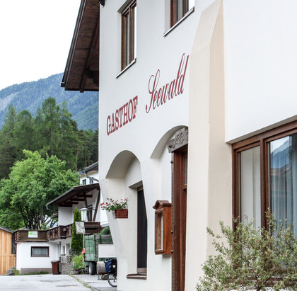 Gasthof Seewald: die Einkehr für Biker – mit oder ohne Motor Gasthof Seewald: die Einkehr für Biker – mit oder ohne Motor