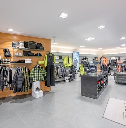 DIE WELT VON BOGNER<br/> DIE WELT VON BOGNER<br/>